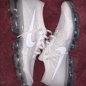 All white Vapormax